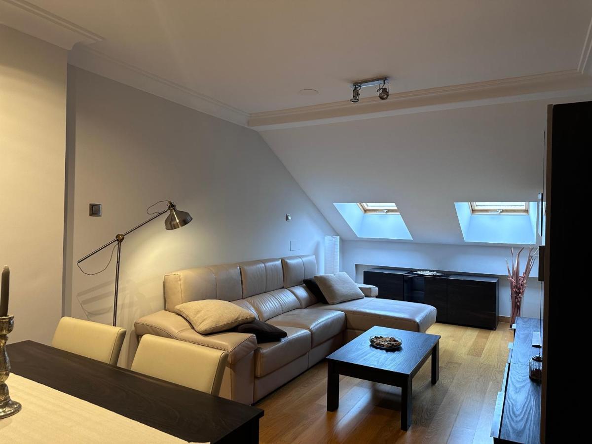 Apartamento Gran Via - Parking Gratis Salamanca Ngoại thất bức ảnh