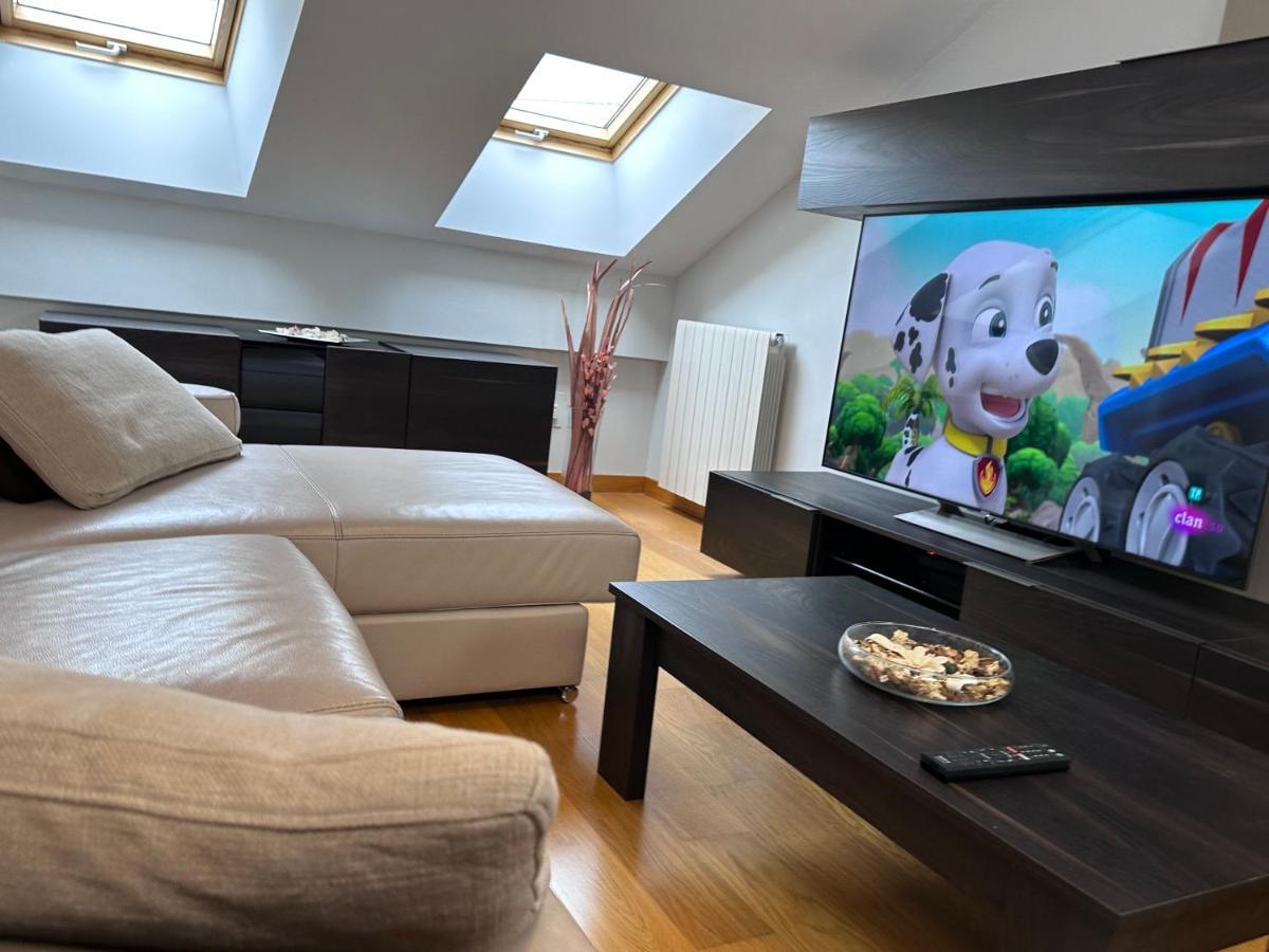 Apartamento Gran Via - Parking Gratis Salamanca Ngoại thất bức ảnh