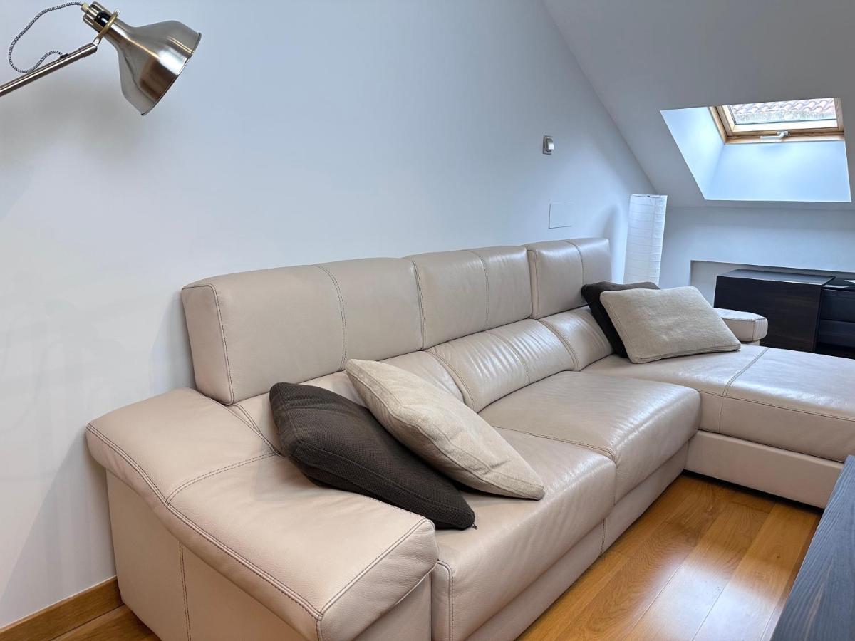 Apartamento Gran Via - Parking Gratis Salamanca Ngoại thất bức ảnh