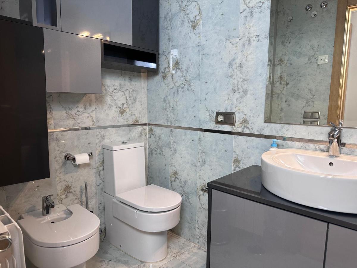 Apartamento Gran Via - Parking Gratis Salamanca Ngoại thất bức ảnh