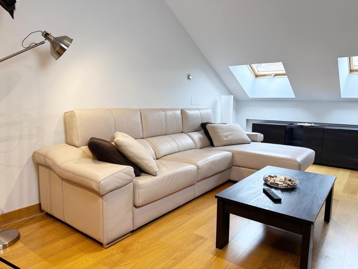 Apartamento Gran Via - Parking Gratis Salamanca Ngoại thất bức ảnh
